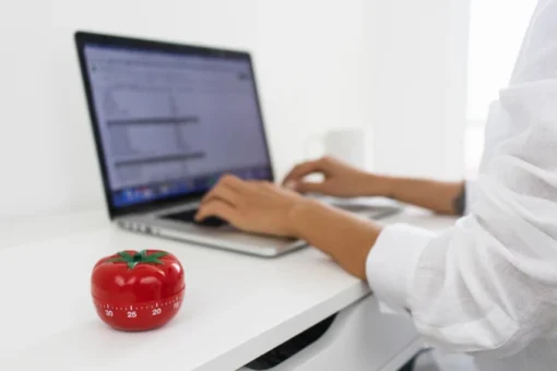 Método Pomodoro para projetos: como aplicar e melhorar o controle de horas